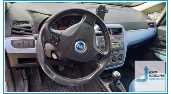 FIAT GRANDE PUNTO 2Y del 2006 parti usate e ricambi