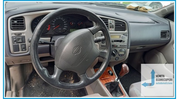 NISSAN PRIMERA  del 2000 parti usate e ricambi