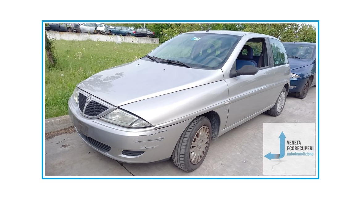 LANCIA Y  del 2003 parti usate e ricambi