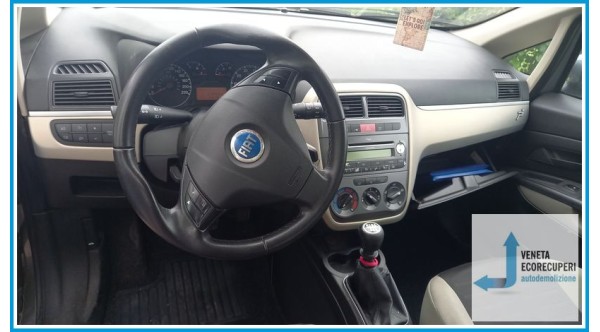 FIAT GRANDE PUNTO 2Y del 2006 parti usate e ricambi