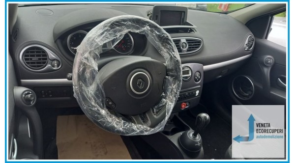 RENAULT CLIO 3a Serie  del 2010 parti usate e ricambi