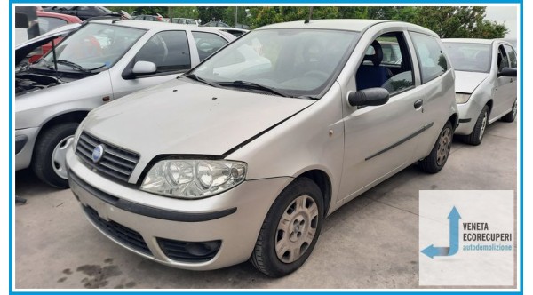 FIAT PUNTO 2U del 2003 parti usate e ricambi