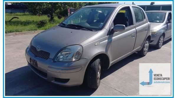 TOYOTA YARIS JPP del 2004 parti usate e ricambi