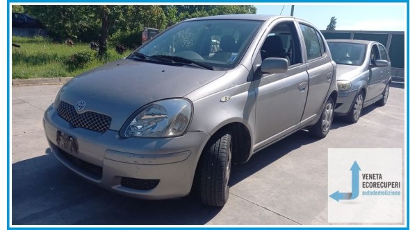 TOYOTA YARIS JPP del 2004 parti usate e ricambi