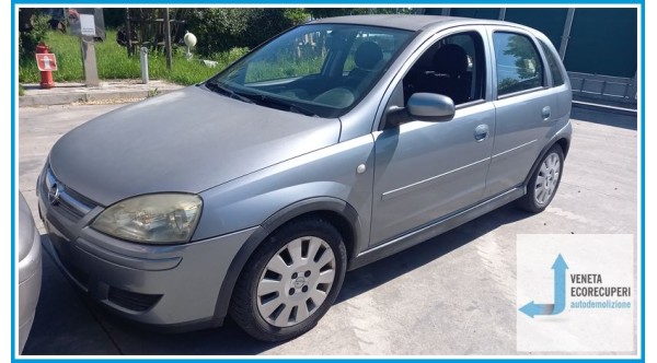 OPEL CORSA X01 del 2004 parti usate e ricambi