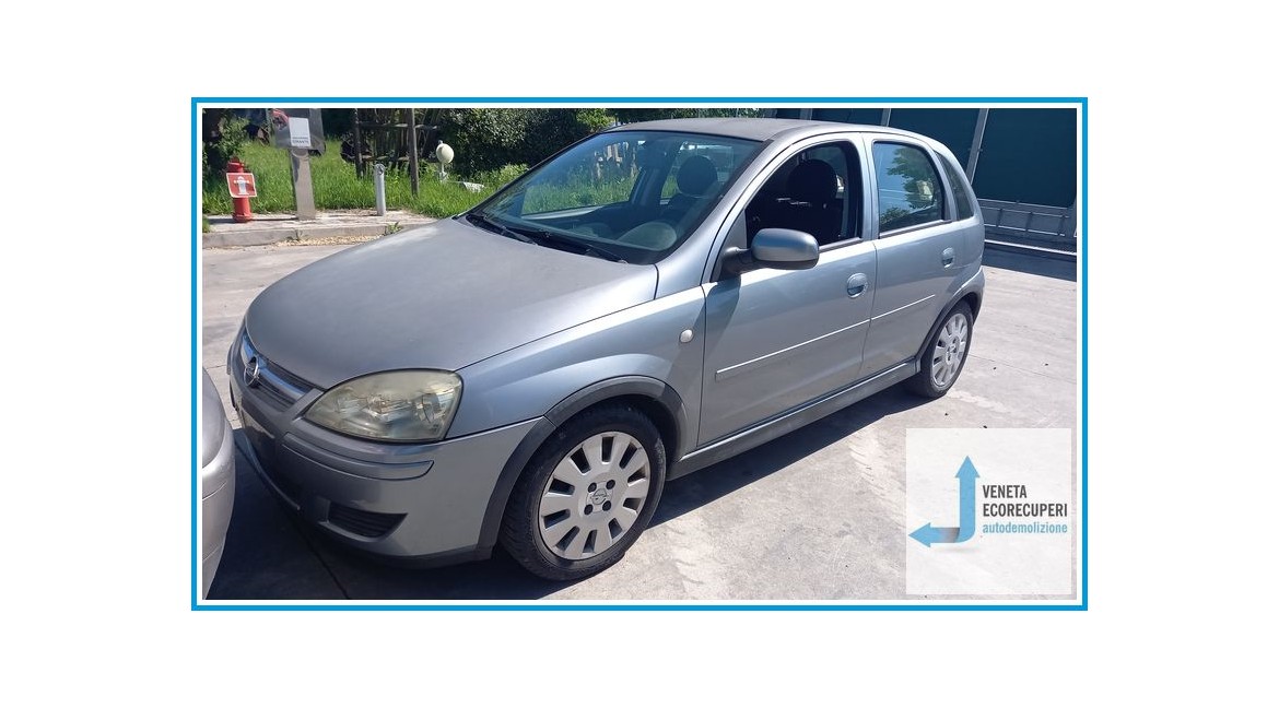 OPEL CORSA X01 del 2004 parti usate e ricambi