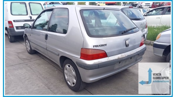 PEUGEOT 106  del 1999 parti usate e ricambi