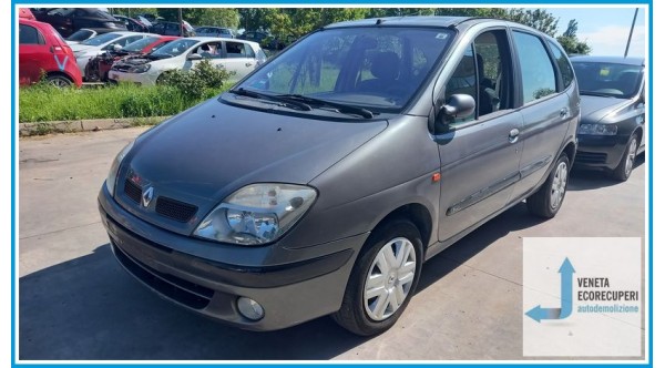 RENAULT MEGANE 1a Serie  del 2002 parti usate e ricambi