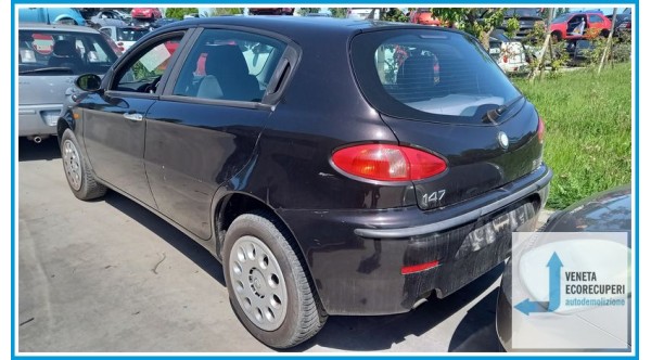 ALFA ROMEO 147 W8 del 2002 parti usate e ricambi
