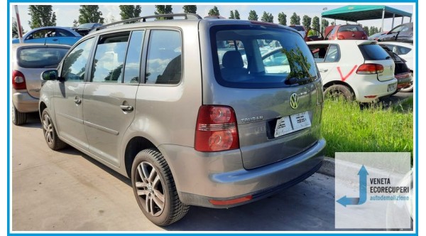 VOLKSWAGEN TOURAN 1T del 2007 parti usate e ricambi