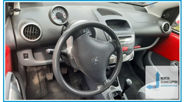 PEUGEOT 107  del 2007 parti usate e ricambi