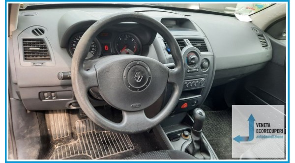 RENAULT MEGANE 2a Serie  del 2005 parti usate e ricambi