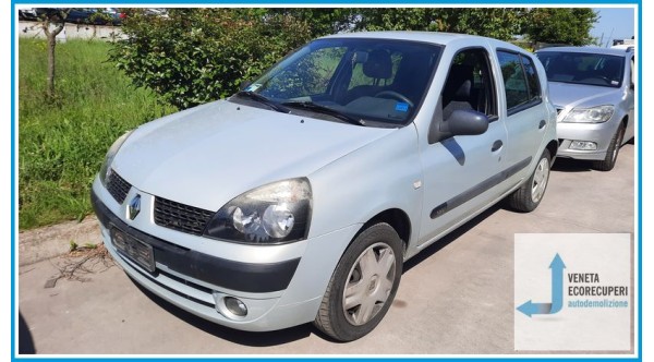 RENAULT CLIO 2a Serie  del 2003 parti usate e ricambi