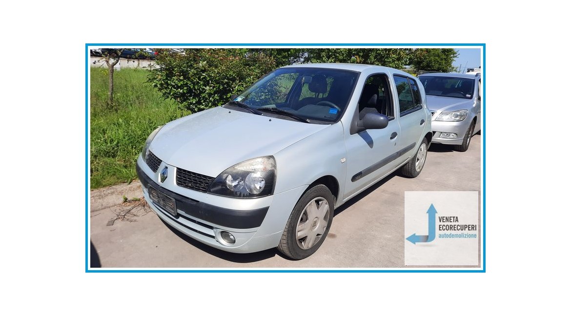 RENAULT CLIO 2a Serie  del 2003 parti usate e ricambi