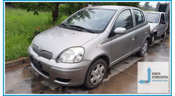 TOYOTA YARIS JPP del 2004 parti usate e ricambi