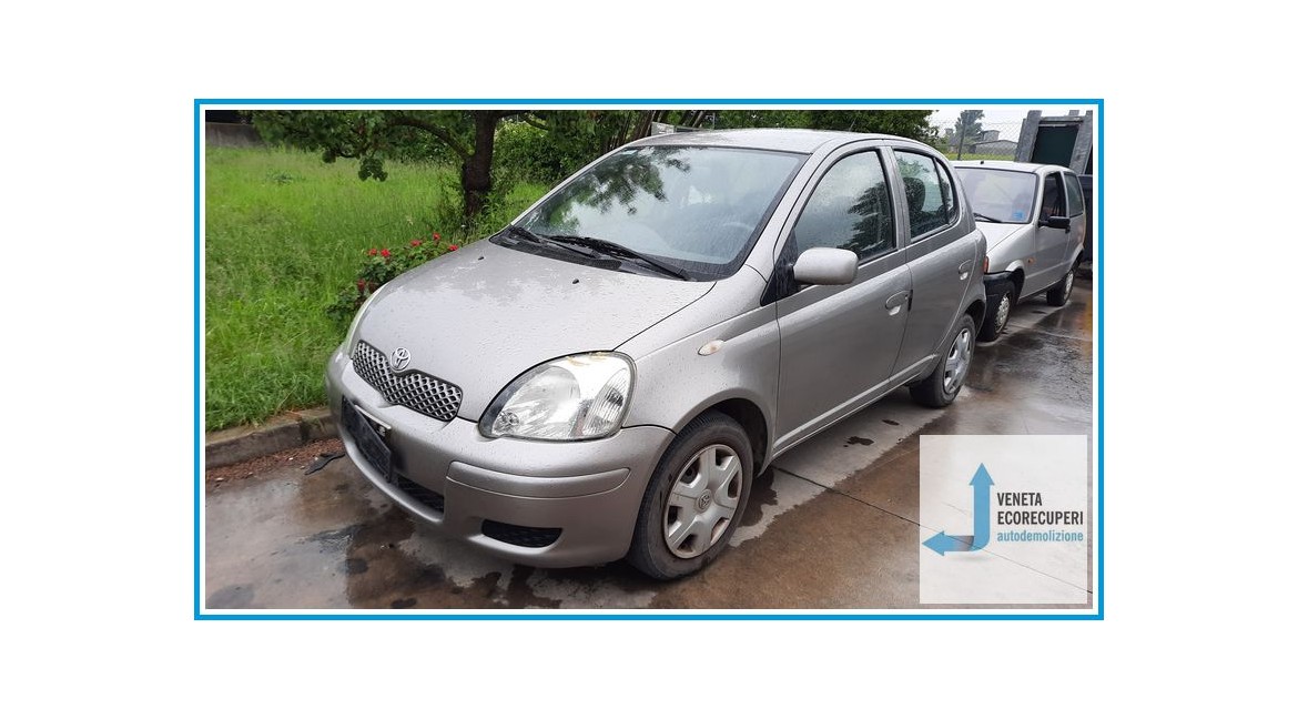 TOYOTA YARIS JPP del 2004 parti usate e ricambi