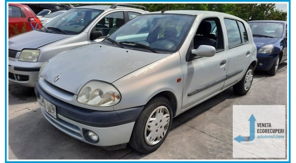 RENAULT CLIO 2a Serie  del 2001 parti usate e ricambi