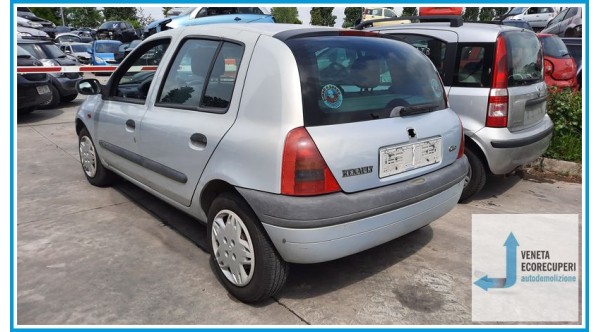 RENAULT CLIO 2a Serie  del 2001 parti usate e ricambi