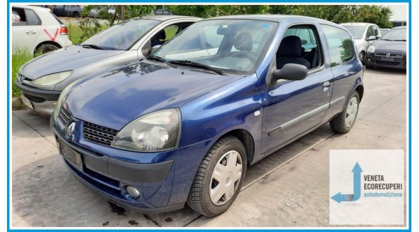 RENAULT CLIO 2a Serie  del 2003 parti usate e ricambi