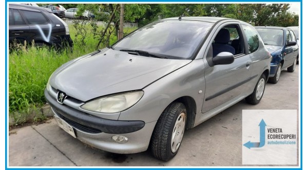 PEUGEOT 206  del 2002 parti usate e ricambi