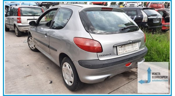 PEUGEOT 206  del 2002 parti usate e ricambi