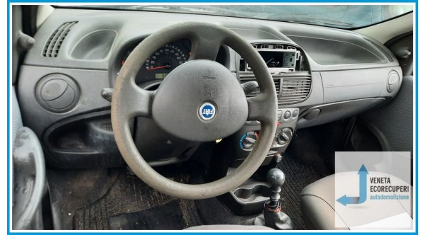 FIAT PUNTO 1N/1P del 2004 parti usate e ricambi