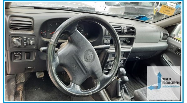 OPEL FRONTERA U99 del 1998 parti usate e ricambi