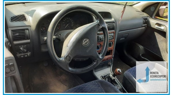 OPEL ASTRA T98 del 2001 parti usate e ricambi
