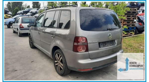 VOLKSWAGEN TOURAN 1T del 2008 parti usate e ricambi