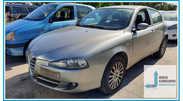 ALFA ROMEO 147 W8 del 2009 parti usate e ricambi