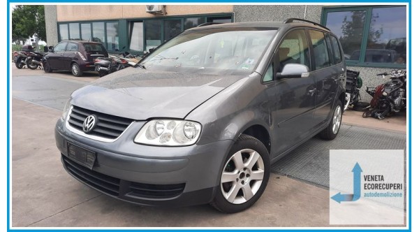 VOLKSWAGEN TOURAN 1T del 2006 parti usate e ricambi