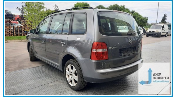 VOLKSWAGEN TOURAN 1T del 2006 parti usate e ricambi