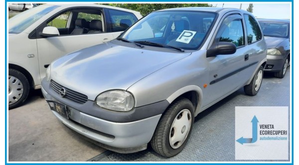 OPEL CORSA S93 del 1997 parti usate e ricambi
