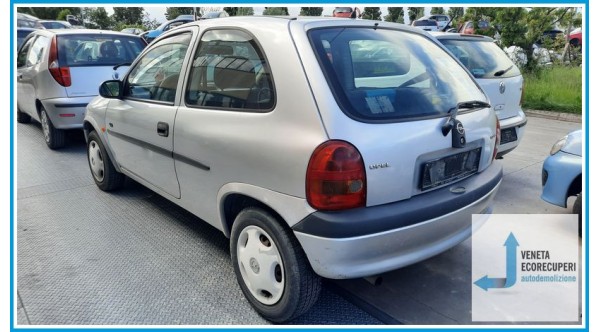 OPEL CORSA S93 del 1997 parti usate e ricambi