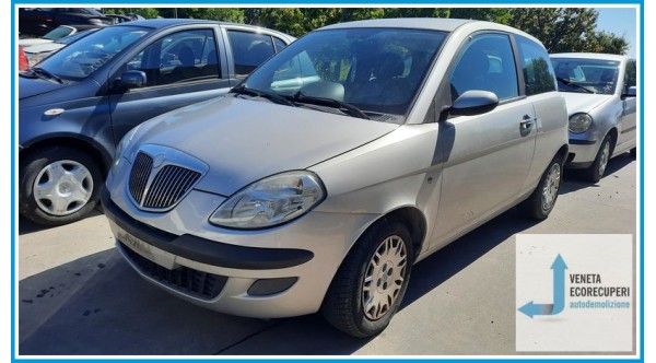 LANCIA YPSILON TE del 2004 parti usate e ricambi