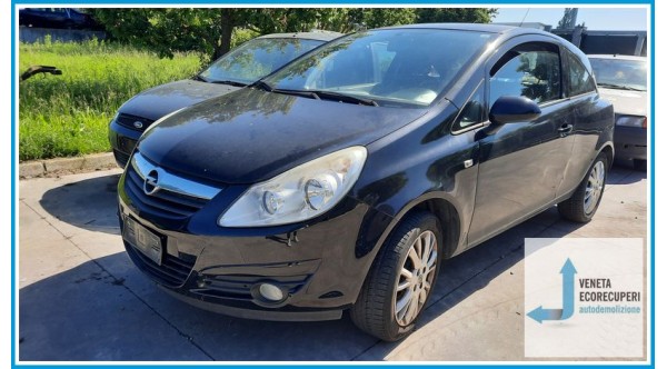 OPEL CORSA S07 del 2010 parti usate e ricambi