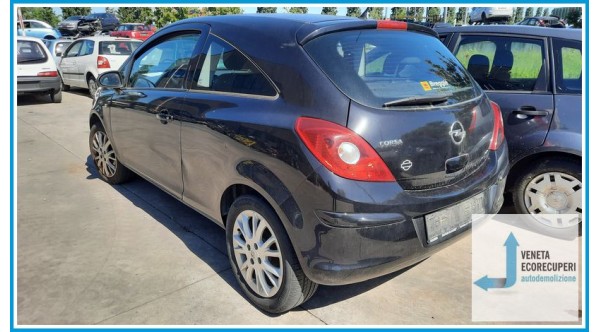 OPEL CORSA S07 del 2010 parti usate e ricambi