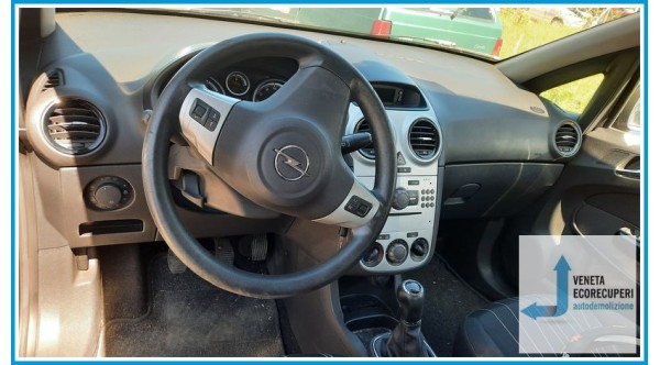 OPEL CORSA S07 del 2010 parti usate e ricambi