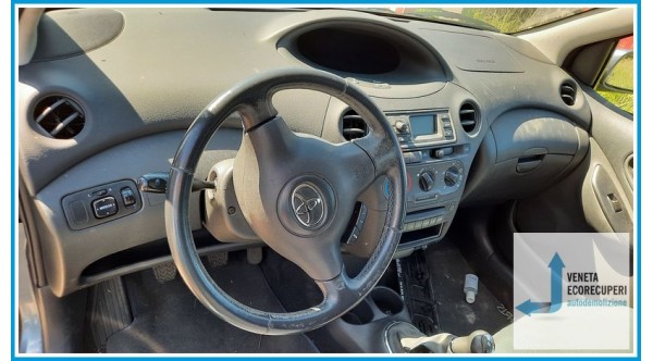 TOYOTA YARIS FRP del 2005 parti usate e ricambi