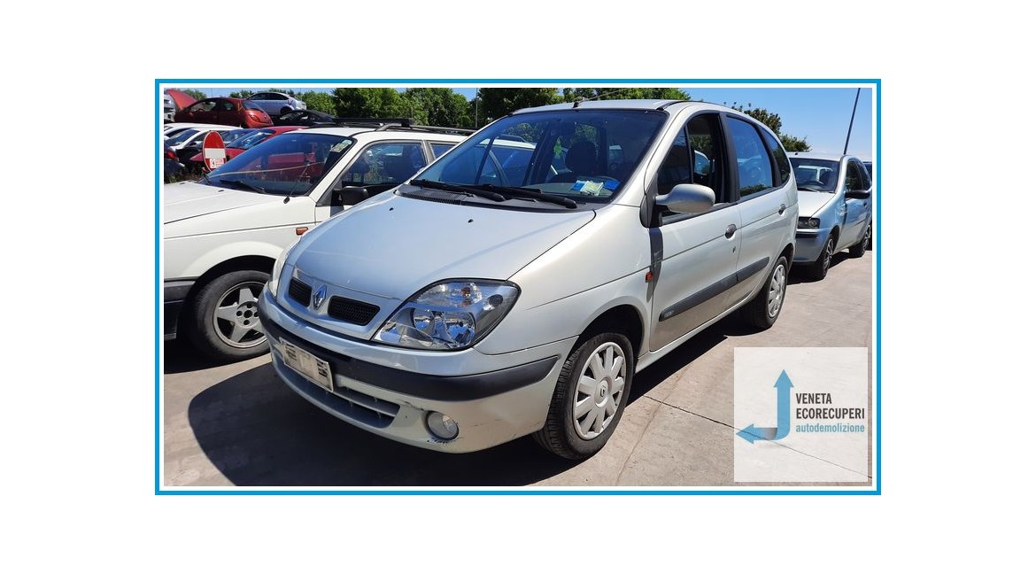 RENAULT SCENIC  del 2002 parti usate e ricambi