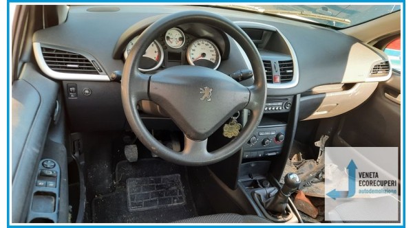 PEUGEOT 207  del 2009 parti usate e ricambi