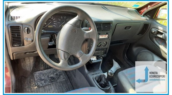 VOLKSWAGEN POLO 3a Serie  del 1995 parti usate e ricambi
