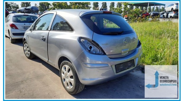 OPEL CORSA S07 del 2009 parti usate e ricambi