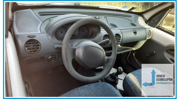 RENAULT KANGOO  del 1999 parti usate e ricambi