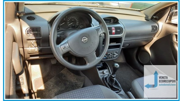 OPEL CORSA X01 del 2002 parti usate e ricambi