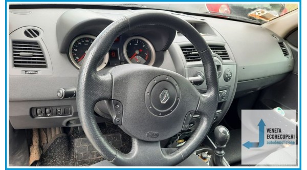 RENAULT MEGANE 2a Serie  del 2005 parti usate e ricambi