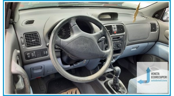 MITSUBISHI SPACE STAR  del 2001 parti usate e ricambi