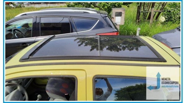 RENAULT TWINGO 1a Serie  del 1999 parti usate e ricambi