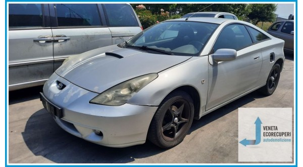 TOYOTA CELICA  del 2002 parti usate e ricambi