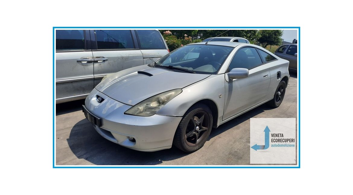 TOYOTA CELICA  del 2002 parti usate e ricambi